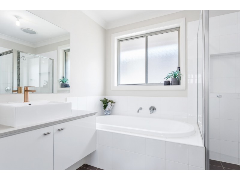 3 Stonequarry Way, Carnes Hill NSW 2171