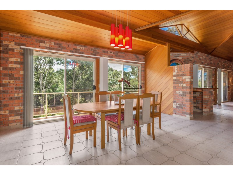 8 Niland Way, Casula NSW 2170