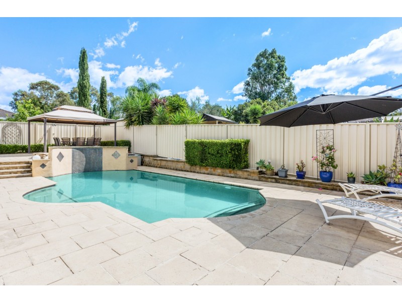 8 Niland Way, Casula NSW 2170