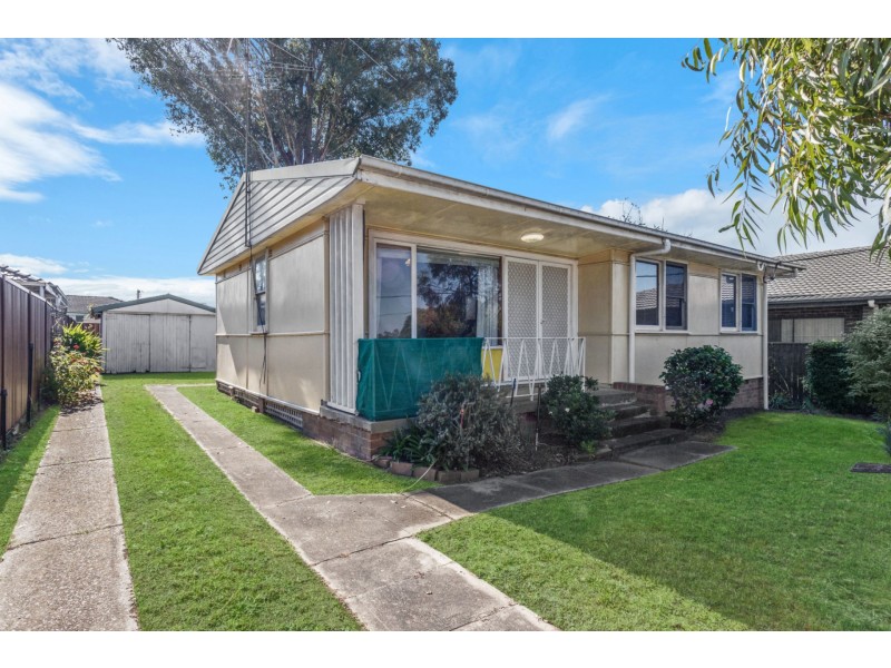 13 Catherine Avenue, Lurnea NSW 2170