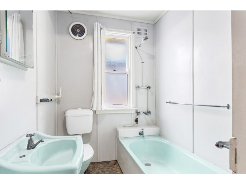 13 Catherine Avenue, Lurnea NSW 2170