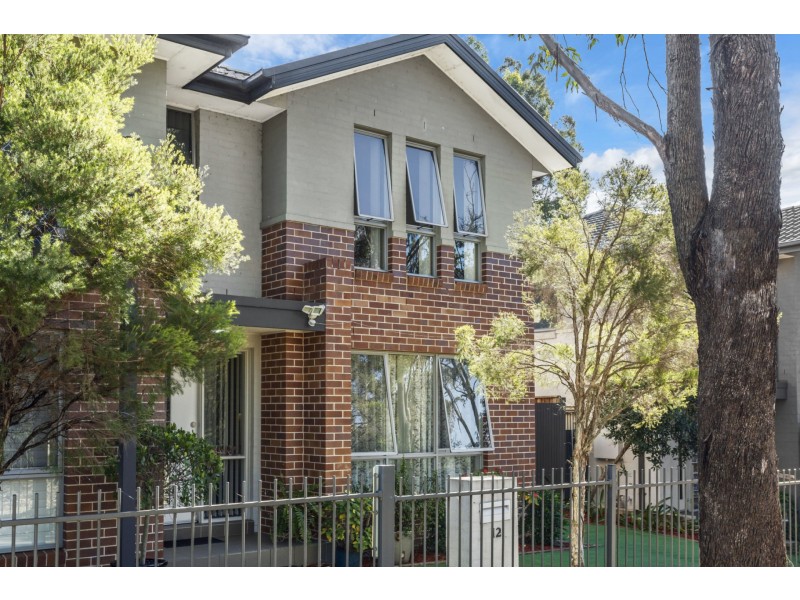 12 Bellona Terrace, Glenfield NSW 2167