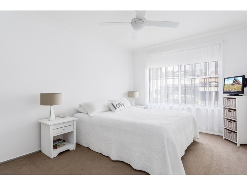 2 Baguette Close, Casula NSW 2170
