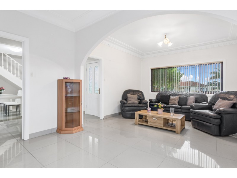 7 Saunders Avenue, Liverpool NSW 2170