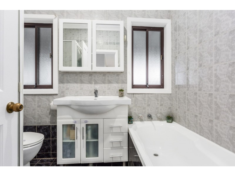 7 Saunders Avenue, Liverpool NSW 2170