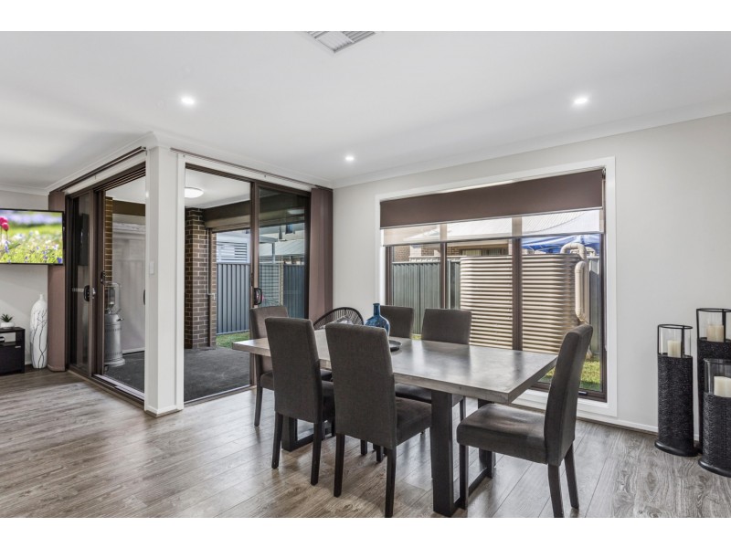 8 Passiflora Avenue, Denham Court NSW 2565