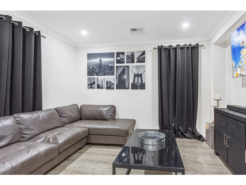 8 Passiflora Avenue, Denham Court NSW 2565