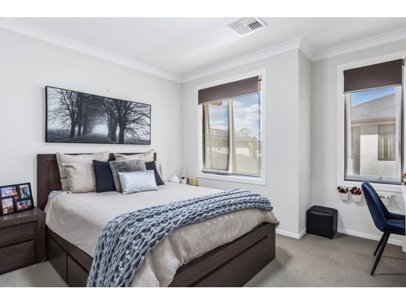 8 Passiflora Avenue, Denham Court NSW 2565