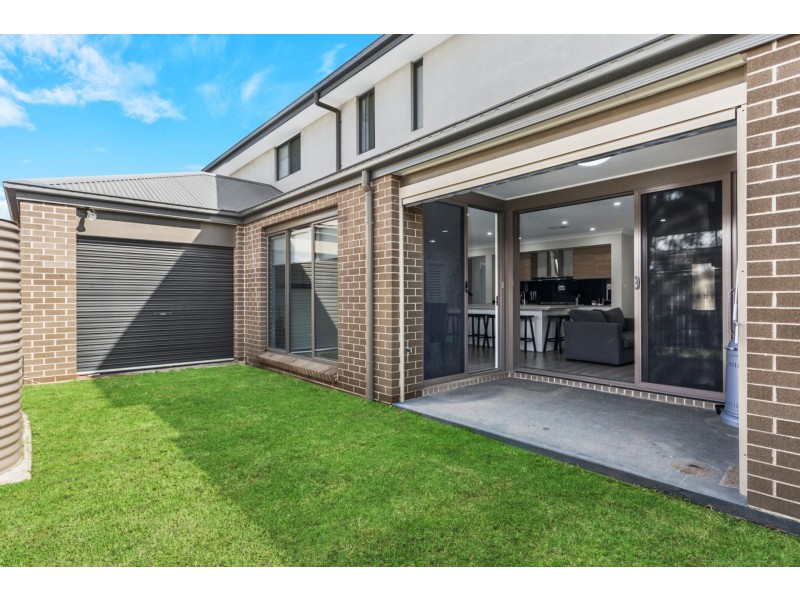 8 Passiflora Avenue, Denham Court NSW 2565