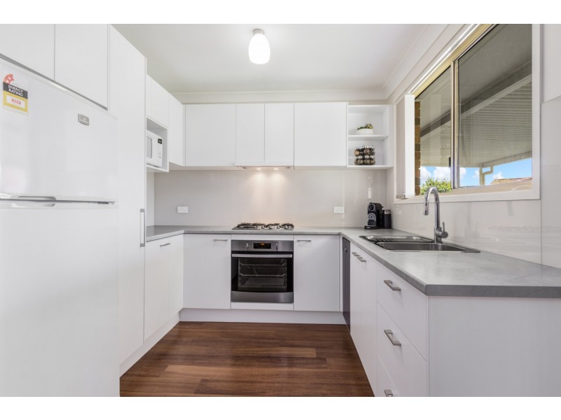 10 Gosling Avenue, Green Valley NSW 2168