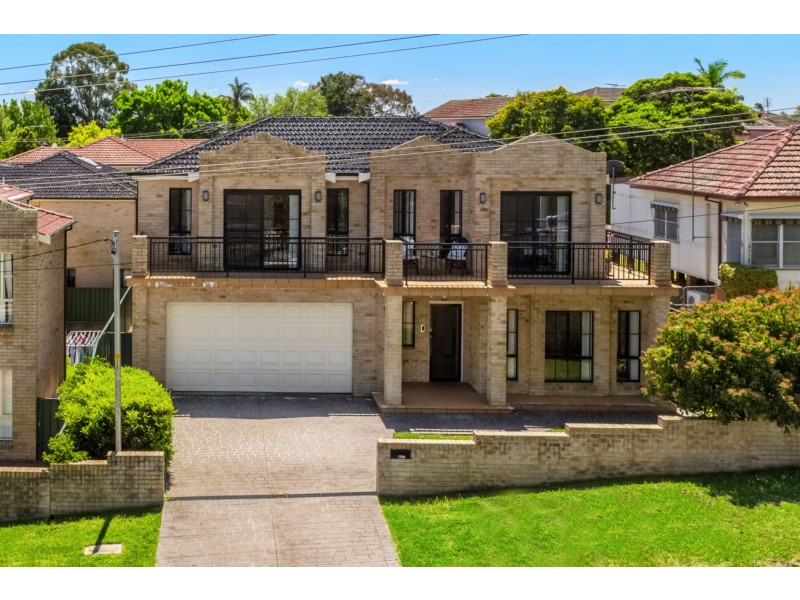 68a Hoddle Avenue, Campbelltown NSW 2560