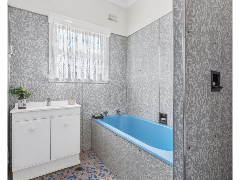 237 Memorial Avenue, Liverpool NSW 2170