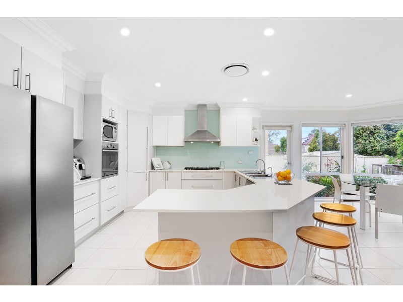 6 Padua Close, Prestons NSW 2170