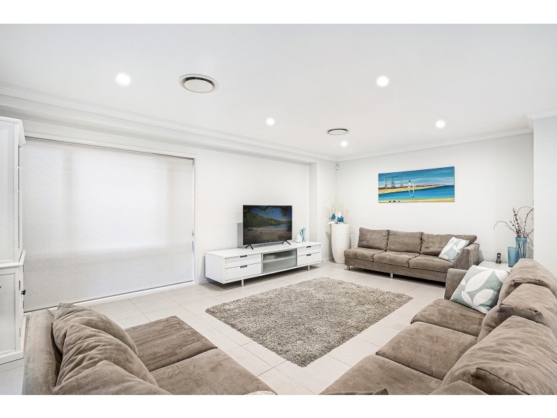 6 Padua Close, Prestons NSW 2170