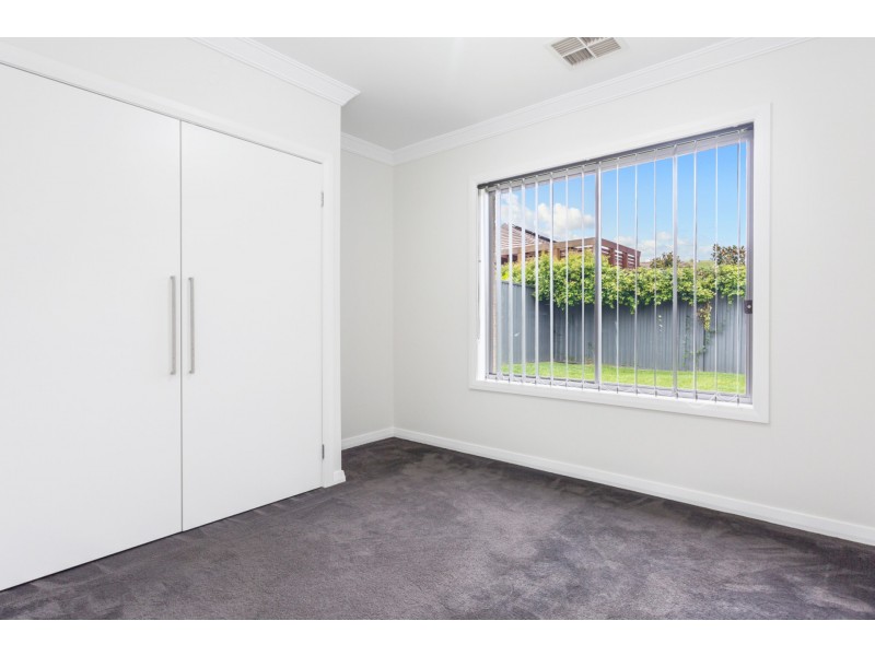 6 Finch Place, Gregory Hills NSW 2557