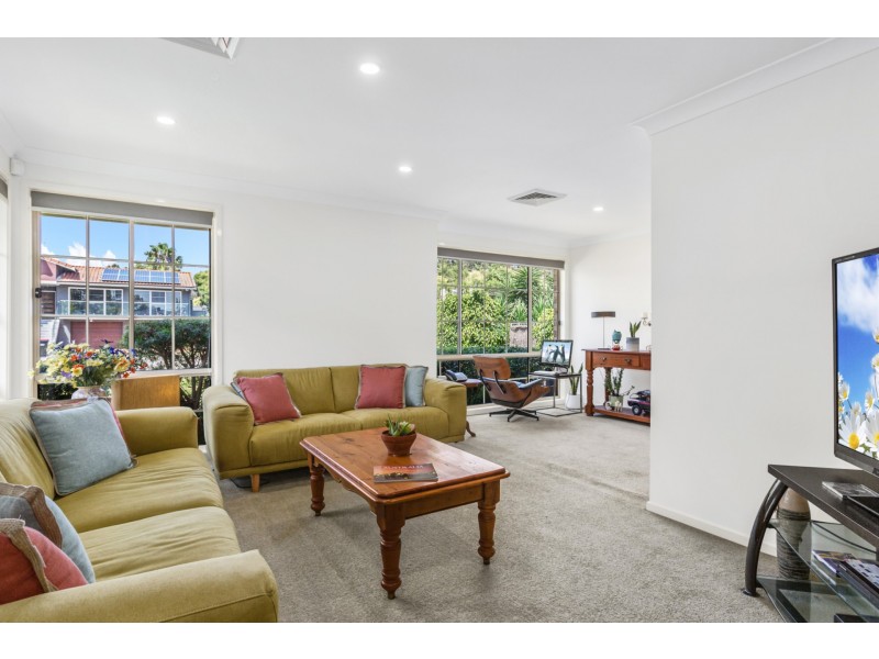 17 Balala Court, Wattle Grove NSW 2173