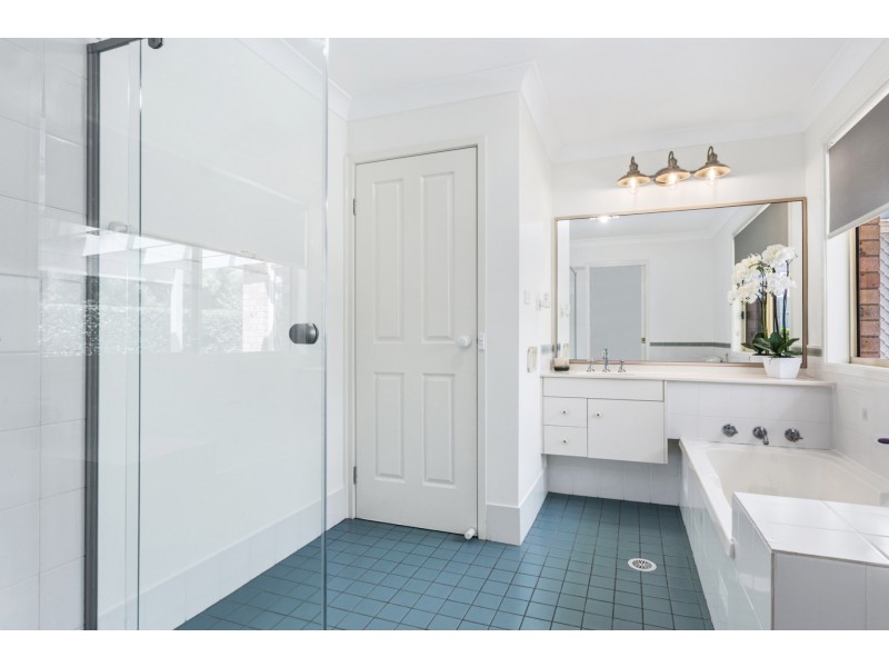 17 Balala Court, Wattle Grove NSW 2173