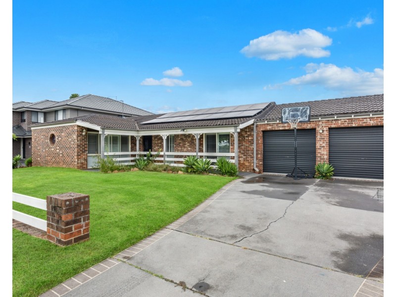 10 Yule Place, Glenfield NSW 2167