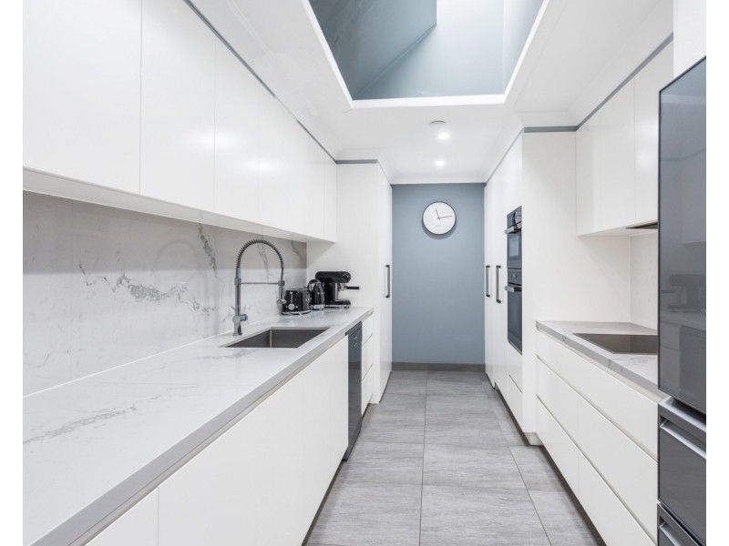 10 Yule Place, Glenfield NSW 2167