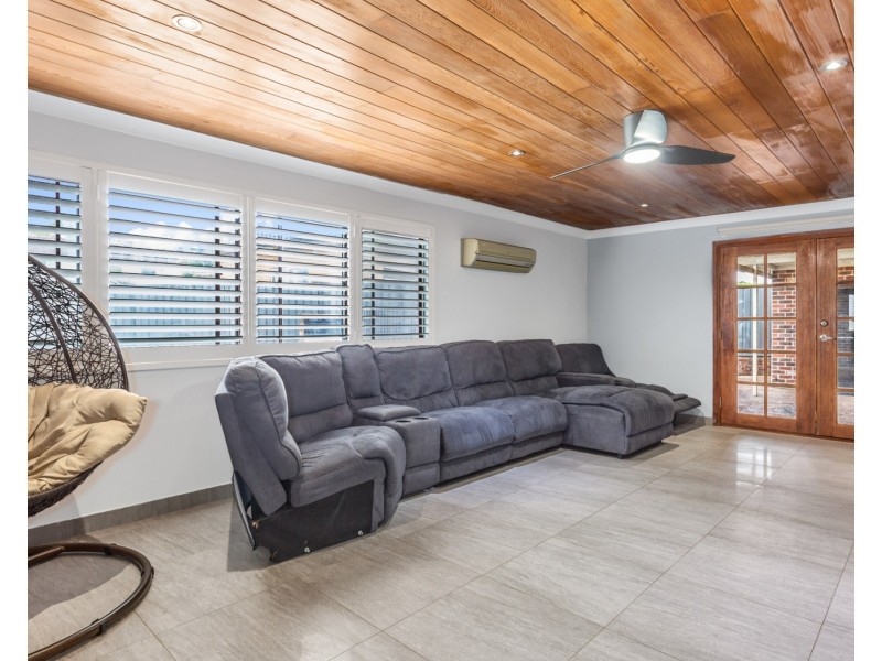 10 Yule Place, Glenfield NSW 2167