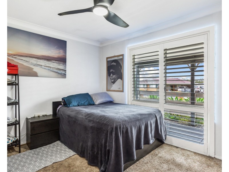 10 Yule Place, Glenfield NSW 2167