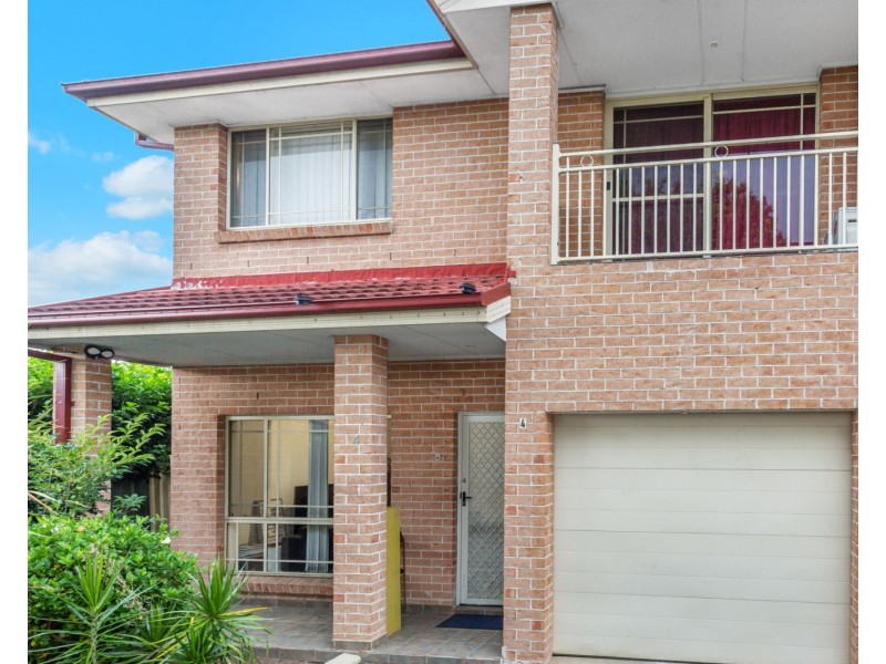 4/10 Yerona Street, Prestons NSW 2170