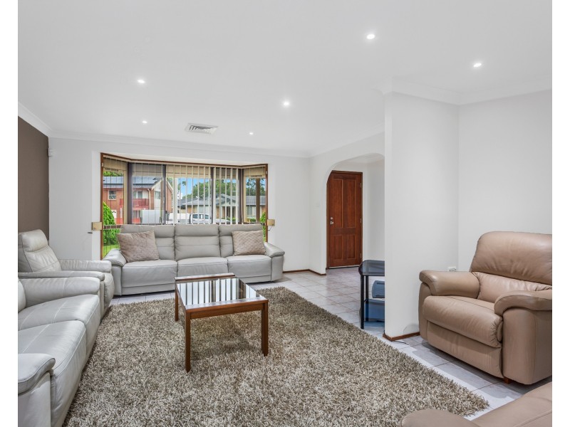 19 Mulligan Street, Bossley Park NSW 2176