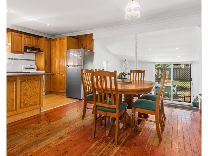 19 Weir Crescent, Lurnea NSW 2170