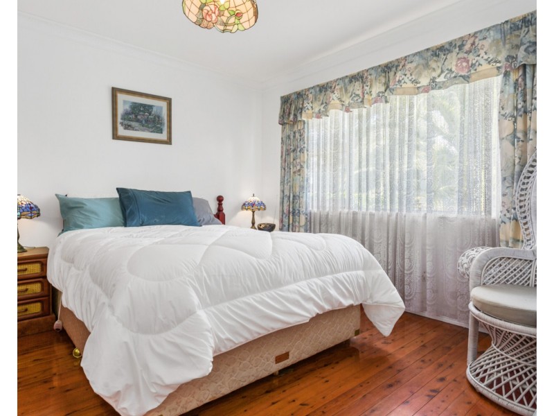 19 Weir Crescent, Lurnea NSW 2170