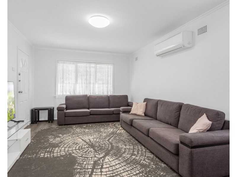 10 Sullivan Avenue, Lurnea NSW 2170