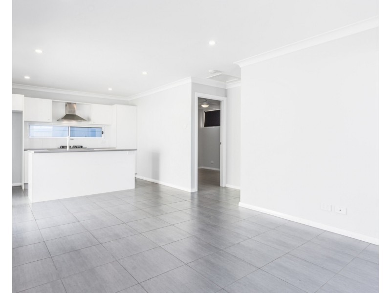 10 Sullivan Avenue, Lurnea NSW 2170