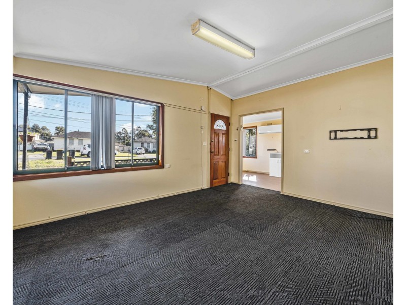 16 Wendouree Street, Busby NSW 2168