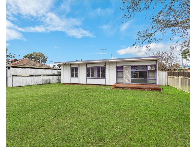 6 Opal Place, Cartwright NSW 2168