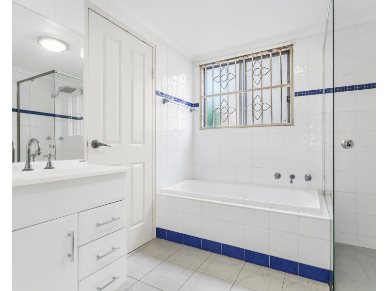 1/105 Castlereagh Street, Liverpool NSW 2170