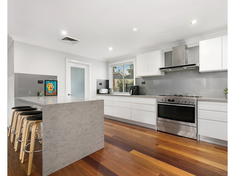 3 Snapper Close, Green Valley NSW 2168