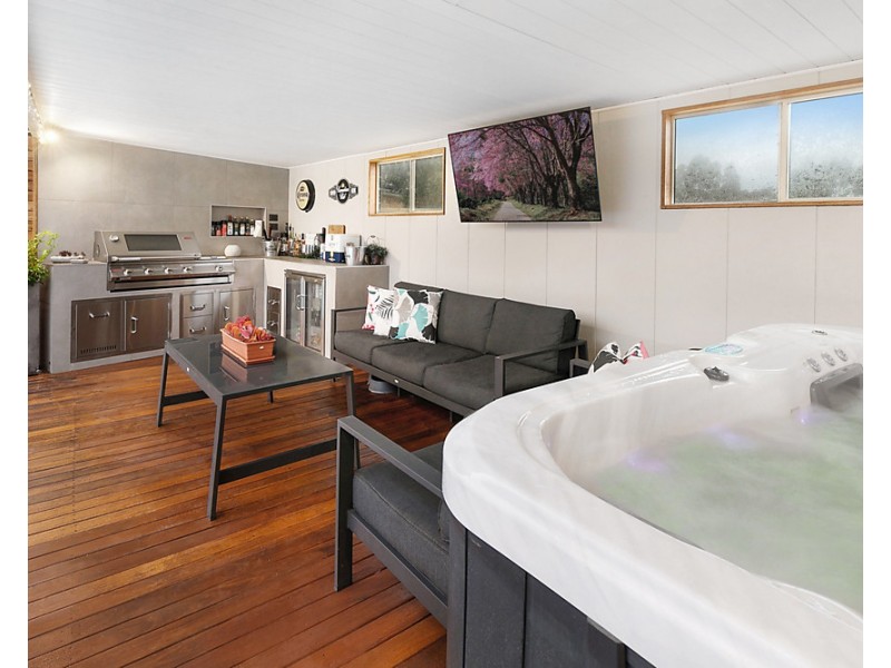 3 Snapper Close, Green Valley NSW 2168