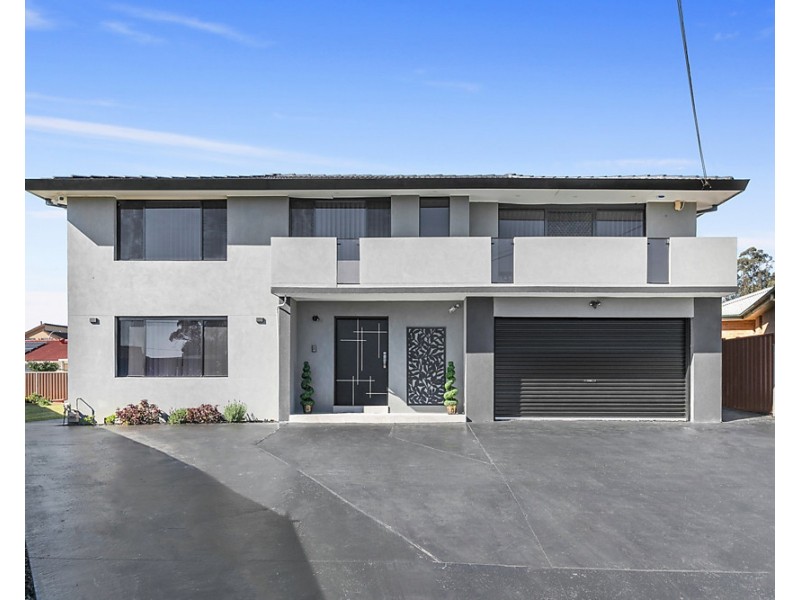 4 Tyalla Close, Casula NSW 2170