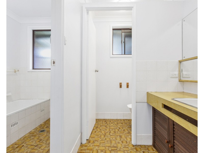 16 Mckell Avenue, Casula NSW 2170