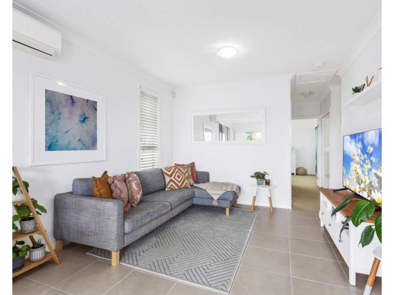 20 Mcintyre Circuit, Middleton Grange NSW 2171