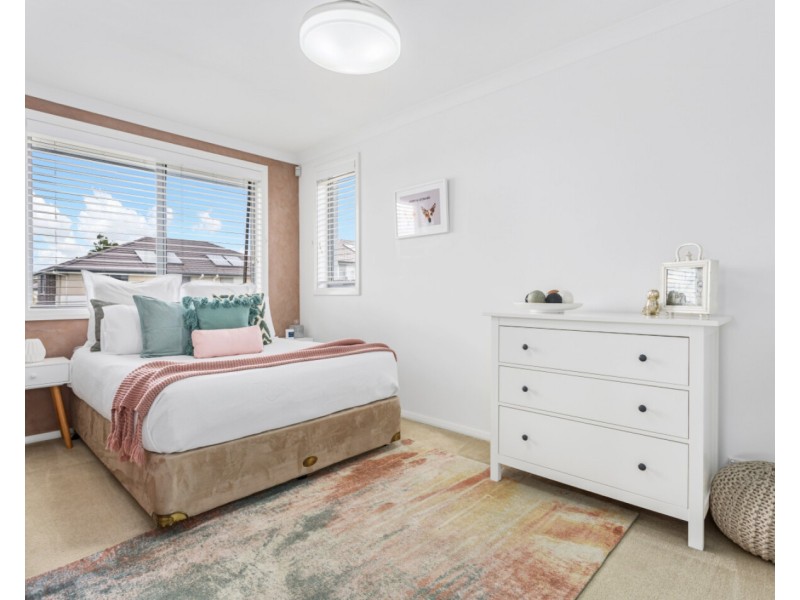 20 Mcintyre Circuit, Middleton Grange NSW 2171