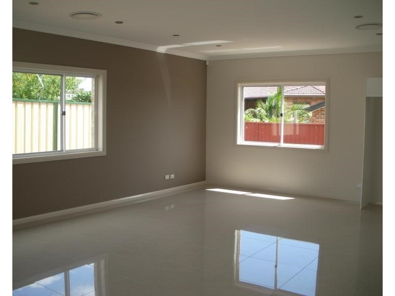 323a Elizabeth Drive, Mount Pritchard NSW 2170