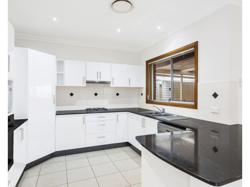 40 Carmichael Drive, West Hoxton NSW 2171