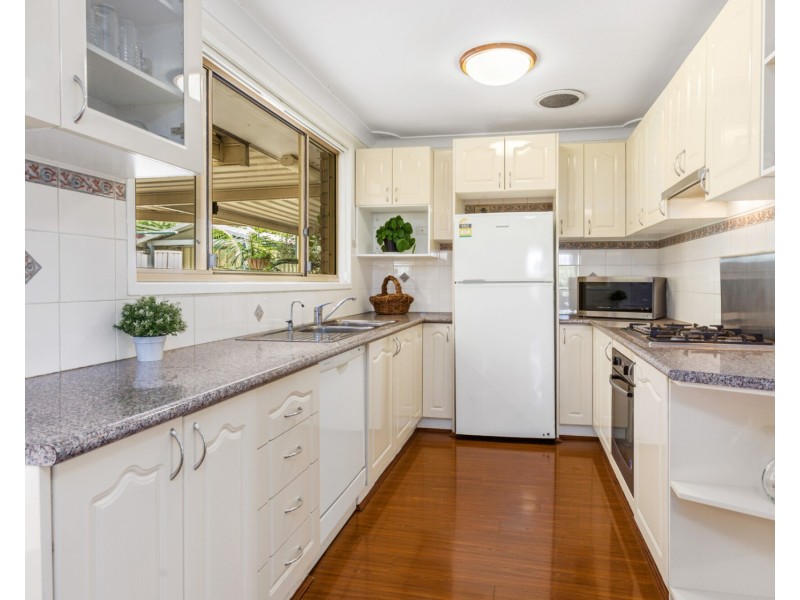 2 Oliveri Crescent, Green Valley NSW 2168