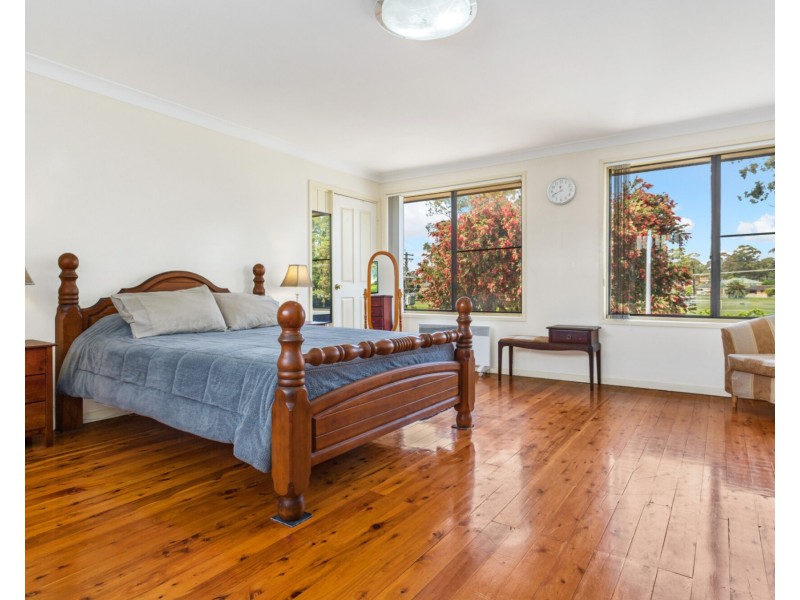 2 Oliveri Crescent, Green Valley NSW 2168