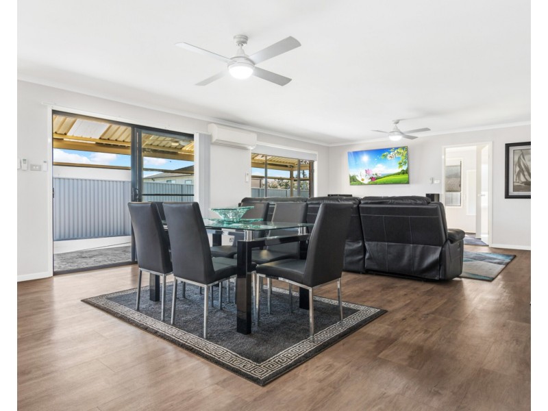 80 Carmichael Drive, West Hoxton NSW 2171