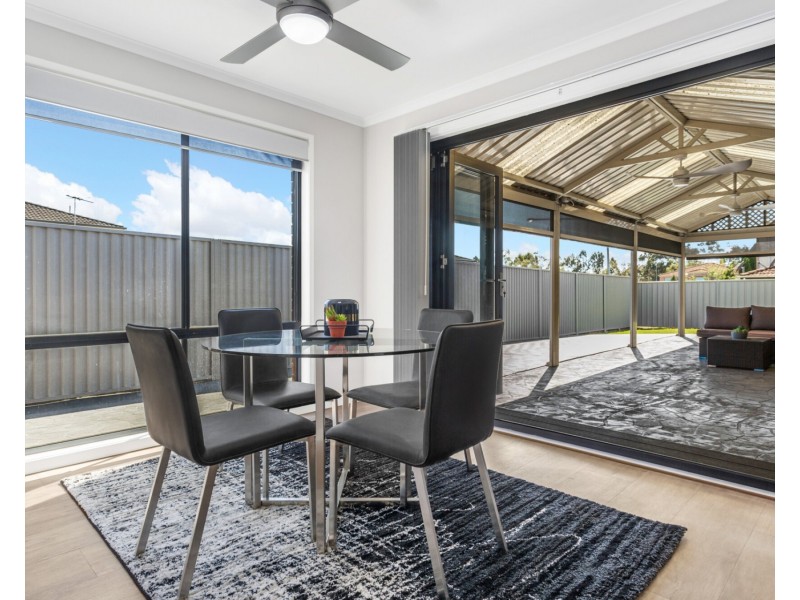 80 Carmichael Drive, West Hoxton NSW 2171