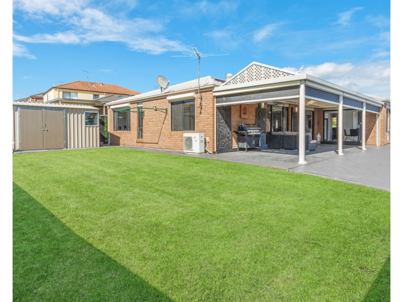 80 Carmichael Drive, West Hoxton NSW 2171