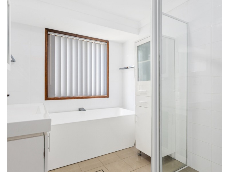 8 Hacking Drive, Narellan Vale NSW 2567