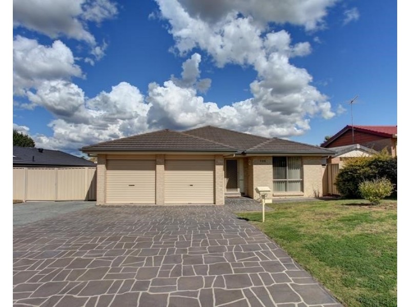 135 Fawcett Street, Glenfield NSW 2167