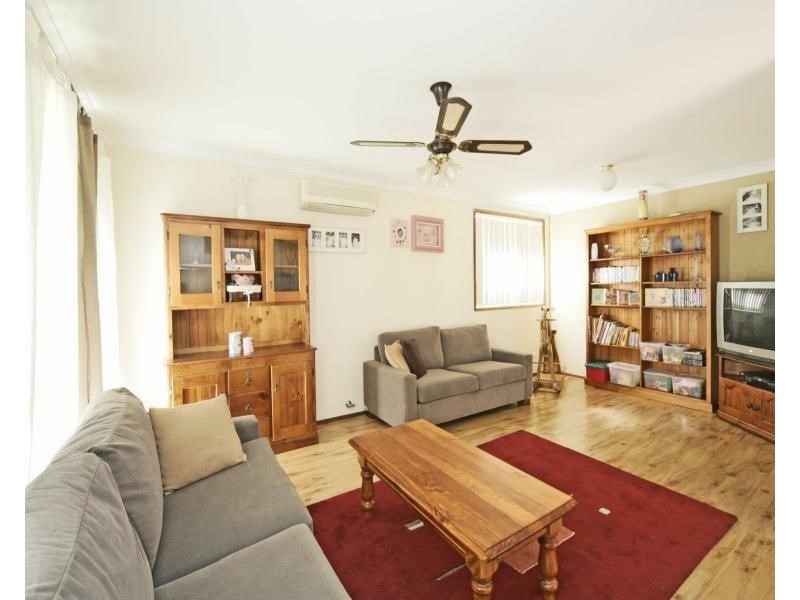 3 Dunbar Place, Mount Annan NSW 2567